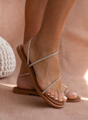 Σανδάλια με περαστό λουράκι με στρας Estil