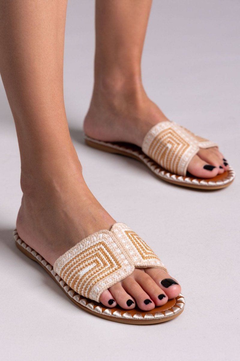 Σανδάλια με πλεκτό σχέδιο ERYNN - Μπεζ - thefashionproject.gr - ERYNN
