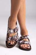 Σανδάλια με print Corina - Καφέ - thefashionproject.gr - CORINA