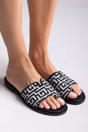Σανδάλια με print μαίανδρο - Μαύρο - thefashionproject.gr - MIRA