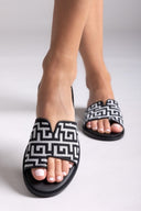 Σανδάλια με print μαίανδρο - Μαύρο - thefashionproject.gr - MIRA