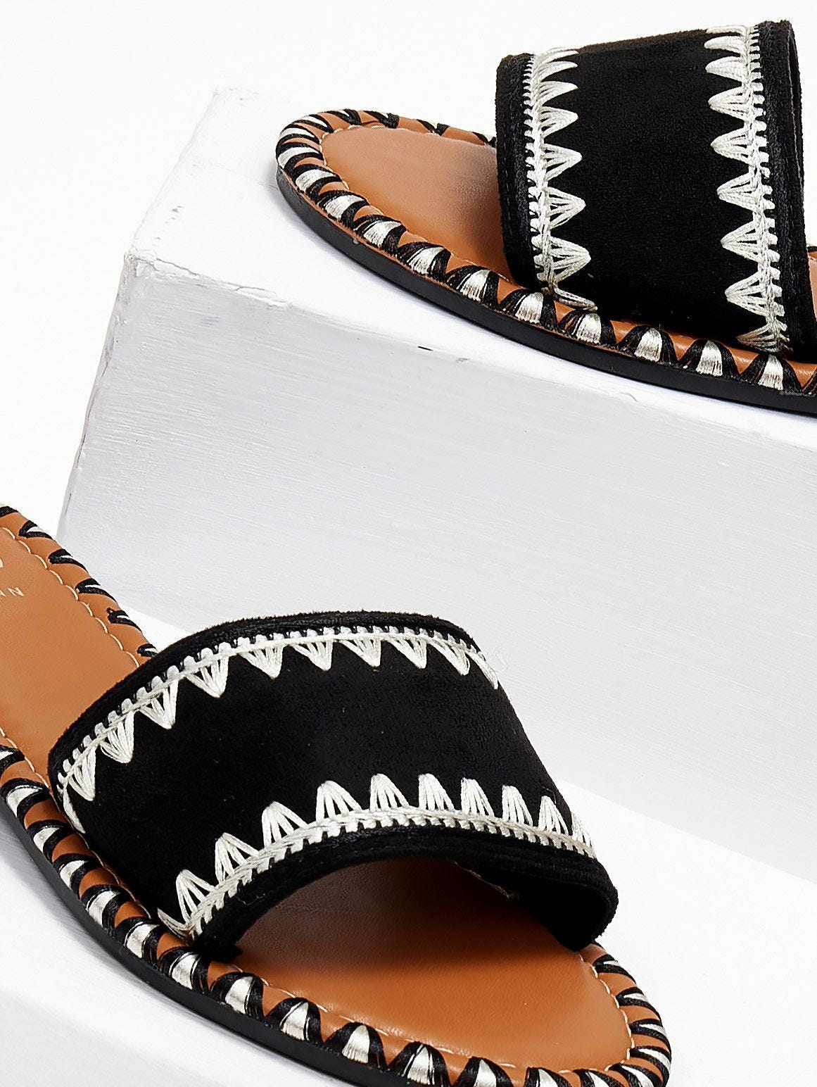 Σανδάλια με ραφές στη φάσα ERYNN - Μαύρο - thefashionproject.gr - ERYNN