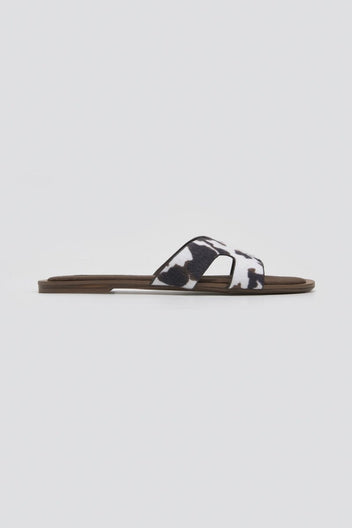 Σανδάλια ponyskin με print Corina - Καφέ - thefashionproject.gr - CORINA