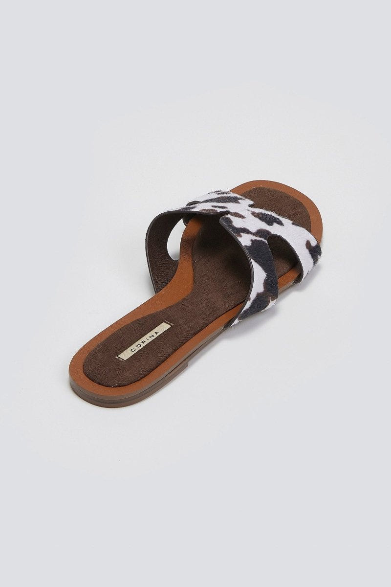 Σανδάλια ponyskin με print Corina - Καφέ - thefashionproject.gr - CORINA