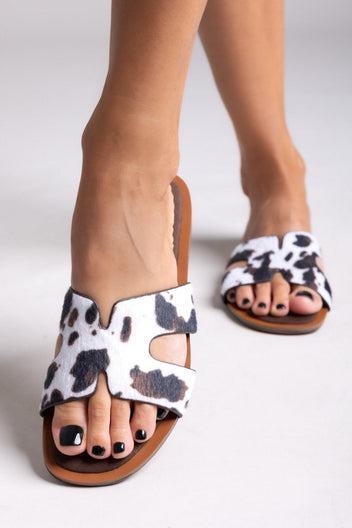 Σανδάλια ponyskin με print Corina - Καφέ - thefashionproject.gr - CORINA