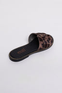 Σανδάλια ponyskin με print και περαστές φάσες Estil - Καφέ - thefashionproject.gr - Estil
