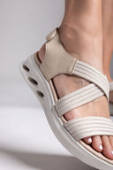 Σανδάλια sporty crossover με velcro - Μπεζ - thefashionproject.gr - La Coquette