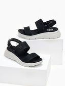 Σανδάλια sporty με διάτρητο σχέδιο Xti 142707 - Μαύρο - thefashionproject.gr - Xti Footwear