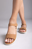 Σανδάλια sporty με φαρδιά φάσα - Κάμελ - thefashionproject.gr - La Coquette