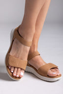 Σανδάλια sporty με φαρδιά φάσα - Κάμελ - thefashionproject.gr - La Coquette
