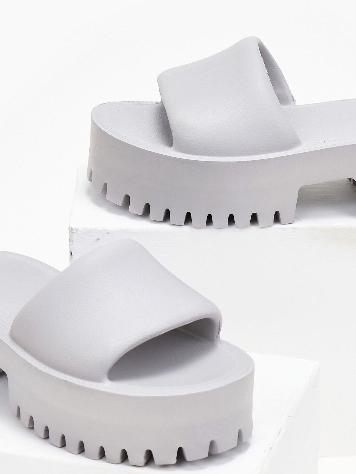 Σανδάλια sporty platforms με φαρδιά φάσα - Γκρι - thefashionproject.gr - The Fashion Project