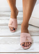 Σανδάλια suede με μεταλλικά charms ERYNN - Ροζ - thefashionproject.gr - ERYNN