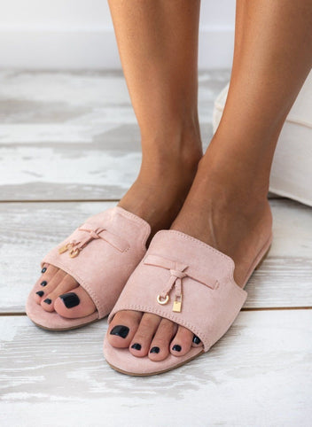 Σανδάλια suede με μεταλλικά charms ERYNN - Ροζ - thefashionproject.gr - ERYNN