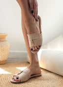 Σανδάλια suede με μεταλλικά charms ERYNN - Τάουπε - thefashionproject.gr - ERYNN