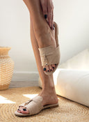 Σανδάλια suede με μεταλλικά charms ERYNN - Τάουπε - thefashionproject.gr - ERYNN
