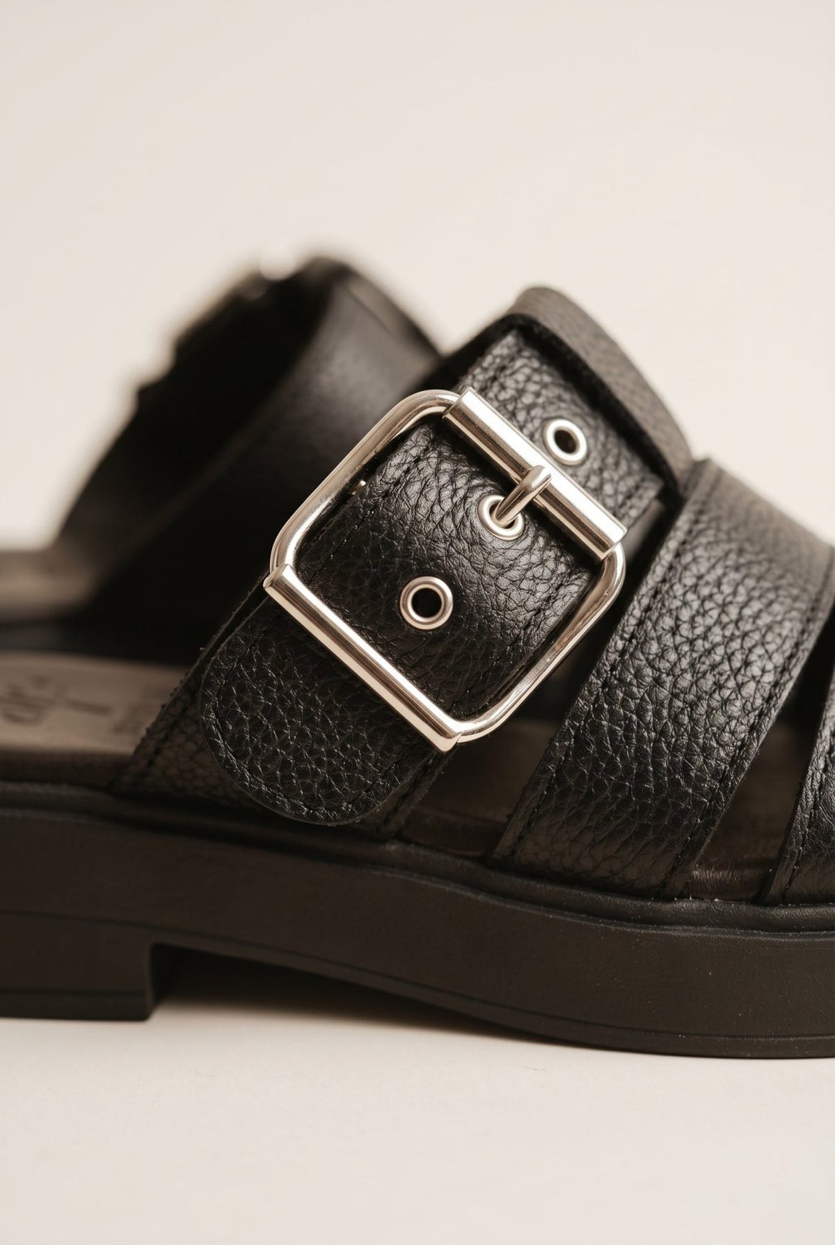 Mariella Fabiani - Sandals Side Buckle Strap - Black Matte