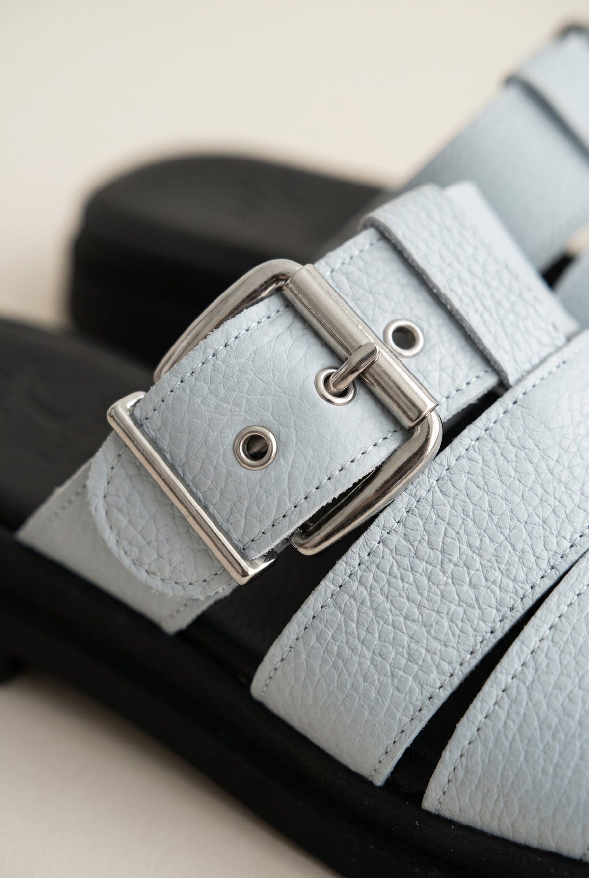 Mariella Fabiani - Sandals Side Buckle Strap - Light Grey Matte
