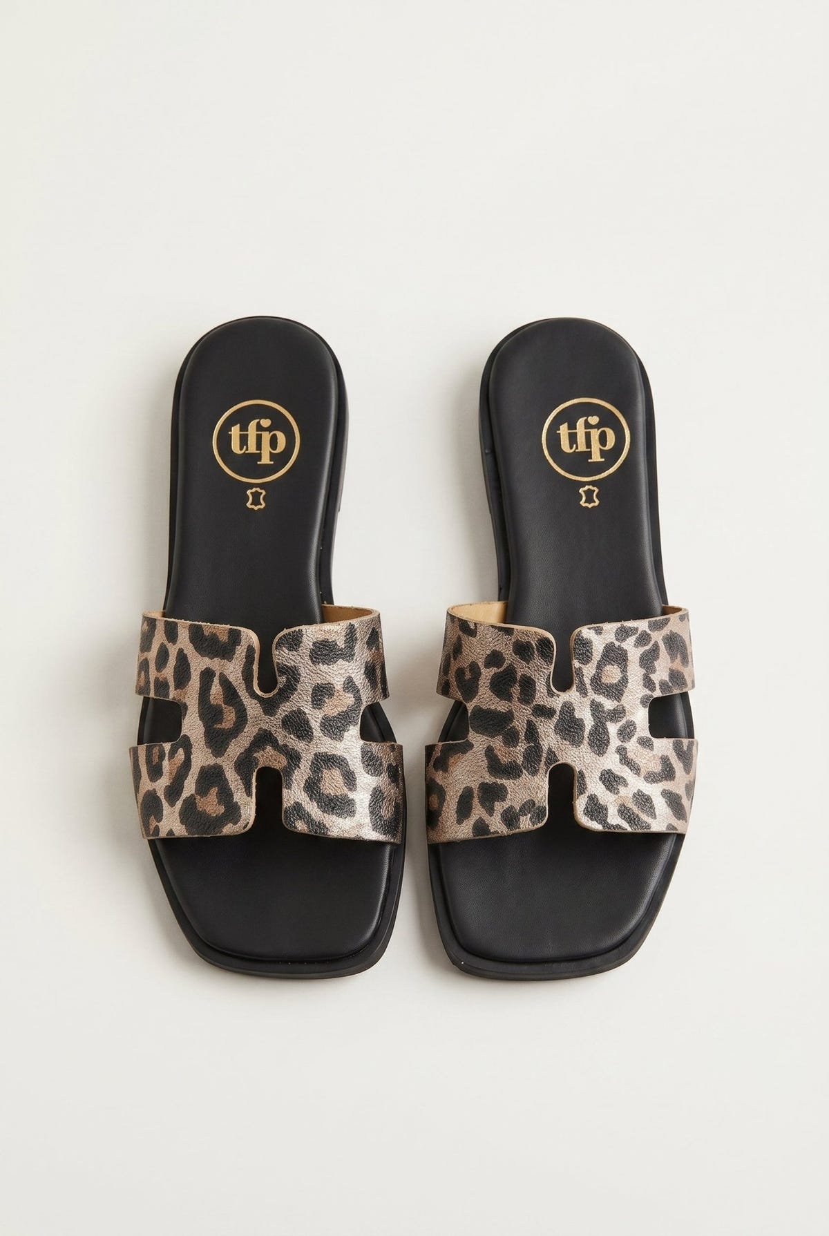 TFP - Sandals Wide Cut Out Strap - Leopard