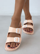 Slides με ανατομικό σχήμα στον πάτο ATENEO