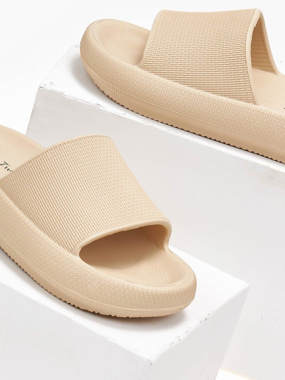 Slides με φαρδιά φάσα - Μπεζ - thefashionproject.gr - The Fashion Project