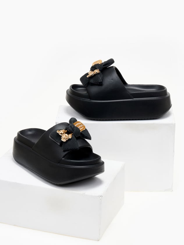 Slides με φιόγκο και μεταλλικό charm - Μαύρο - thefashionproject.gr - The Fashion Project
