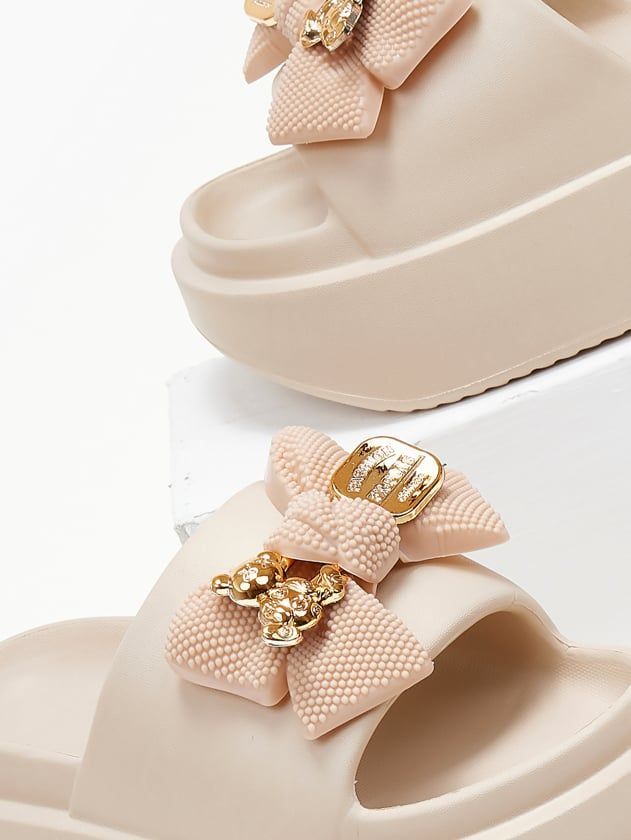 Slides με φιόγκο και μεταλλικό charm - Nude - thefashionproject.gr - The Fashion Project