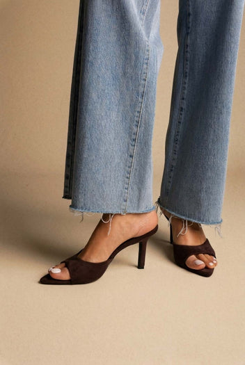 BOTEGGA 22 - Slim Heel Mules Wide Strap - Brown Suede