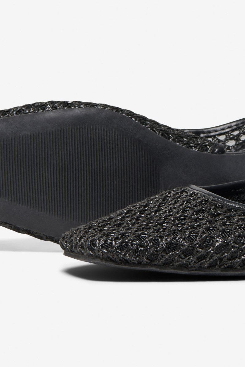 ONLY - Slingback Ballet Flats Woven Design - Black Raffia