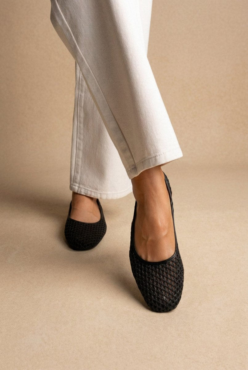 ONLY - Slingback Ballet Flats Woven Design - Black Raffia