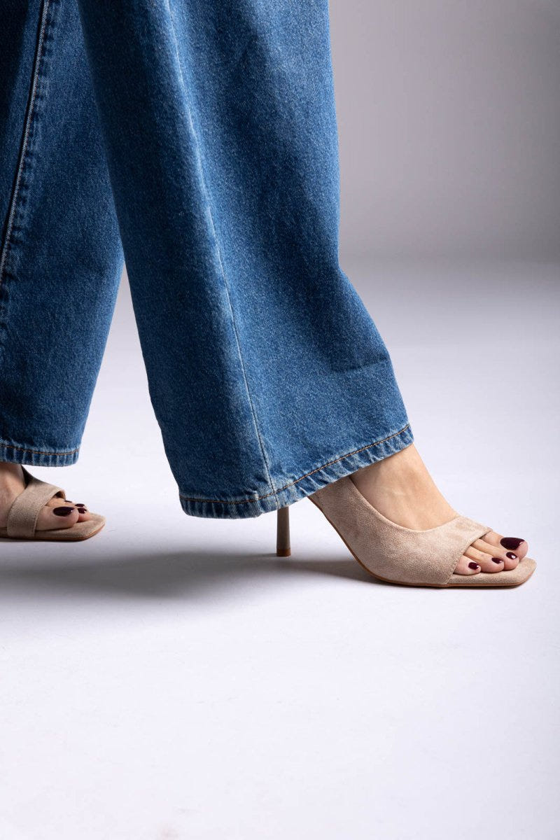 Ideal shoes - Slingback Stiletto Sandals - Beige Suede