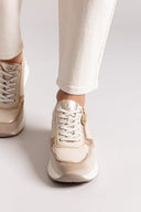 Sneakers chunky σε συνδυασμό υλικών Xti 143896 - Μπεζ - thefashionproject.gr - Xti Footwear