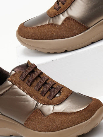 Sneakers με γυαλιστερό ύφασμα Xti 143359 - Καφέ - thefashionproject.gr - Xti Footwear