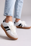 Sneakers με πέρλες και δαντέλα ERYNN - Λευκό/Μαύρο - thefashionproject.gr - ERYNN
