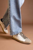 Sneakers με print στα κορδόνια - Μπεζ/Μαύρο - thefashionproject.gr - CORINA