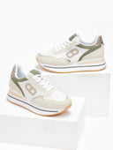 Sneakers με συνδυασμό υλικών και print