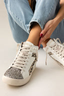 Sneakers μποτάκια με glitter και print ERYNN - Λευκό - thefashionproject.gr - JUUD