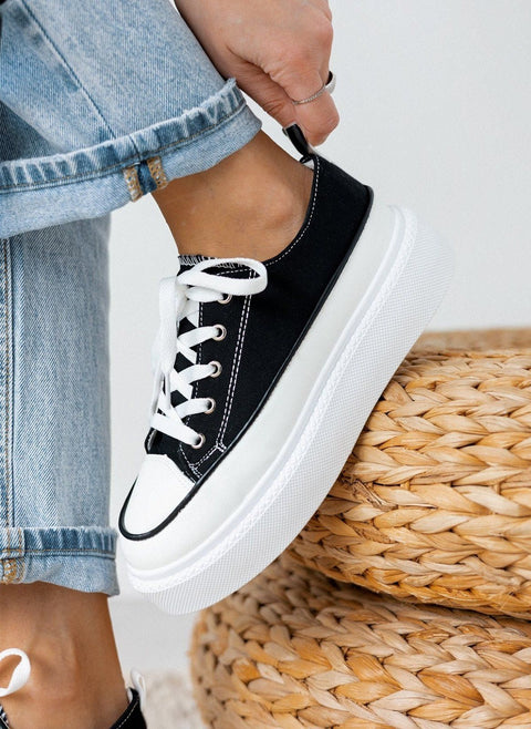 Sneakers πάνινα με ψηλή σόλα - Μαύρο