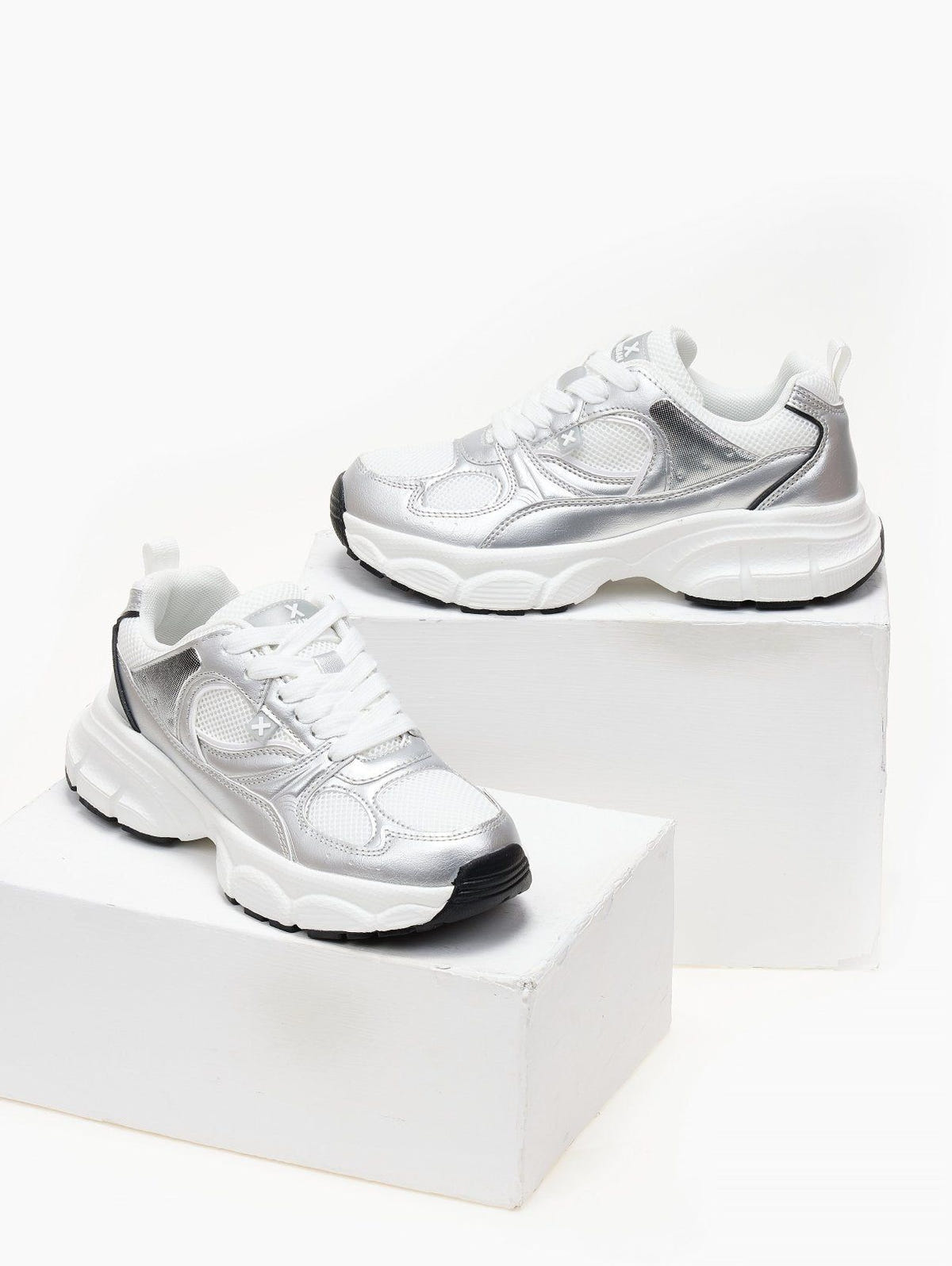 Sneakers σε συνδυασμό υλικών Xti 143260 - Ασημί - thefashionproject.gr - Xti Footwear