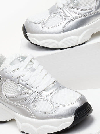 Sneakers σε συνδυασμό υλικών Xti 143260 - Ασημί - thefashionproject.gr - Xti Footwear
