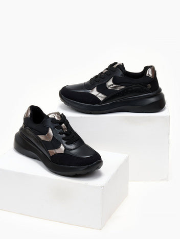 Sneakers σε συνδυασμό υλικών Xti 143363 - Μαύρο - thefashionproject.gr - Xti Footwear