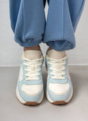 Sneakers σε συνδυασμούς χρωμάτων ONLY 15288070 - Γαλάζιο - thefashionproject.gr - ONLY