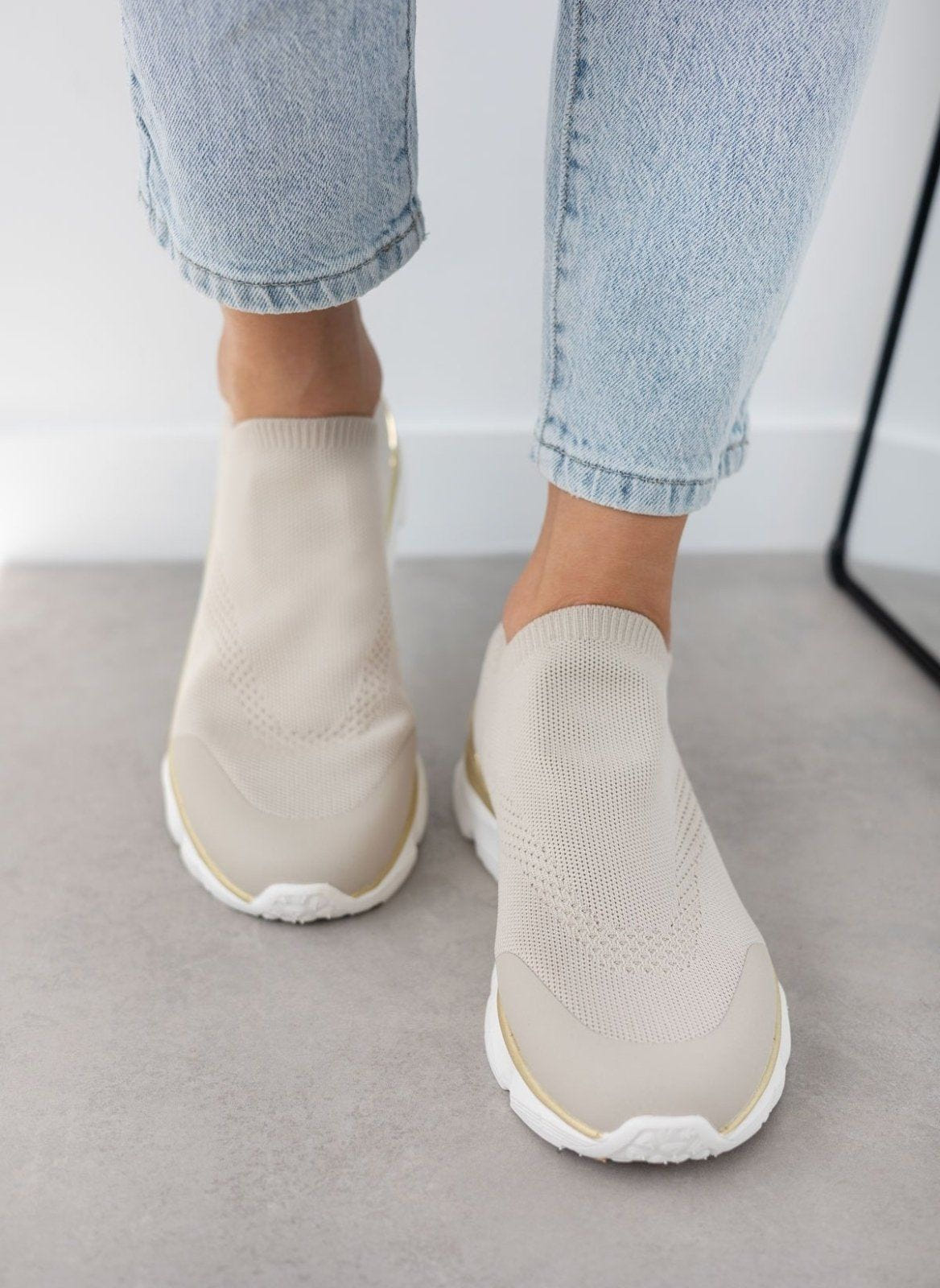 Sneakers slip on Xti 142454 - Μπεζ - thefashionproject.gr - Xti Footwear
