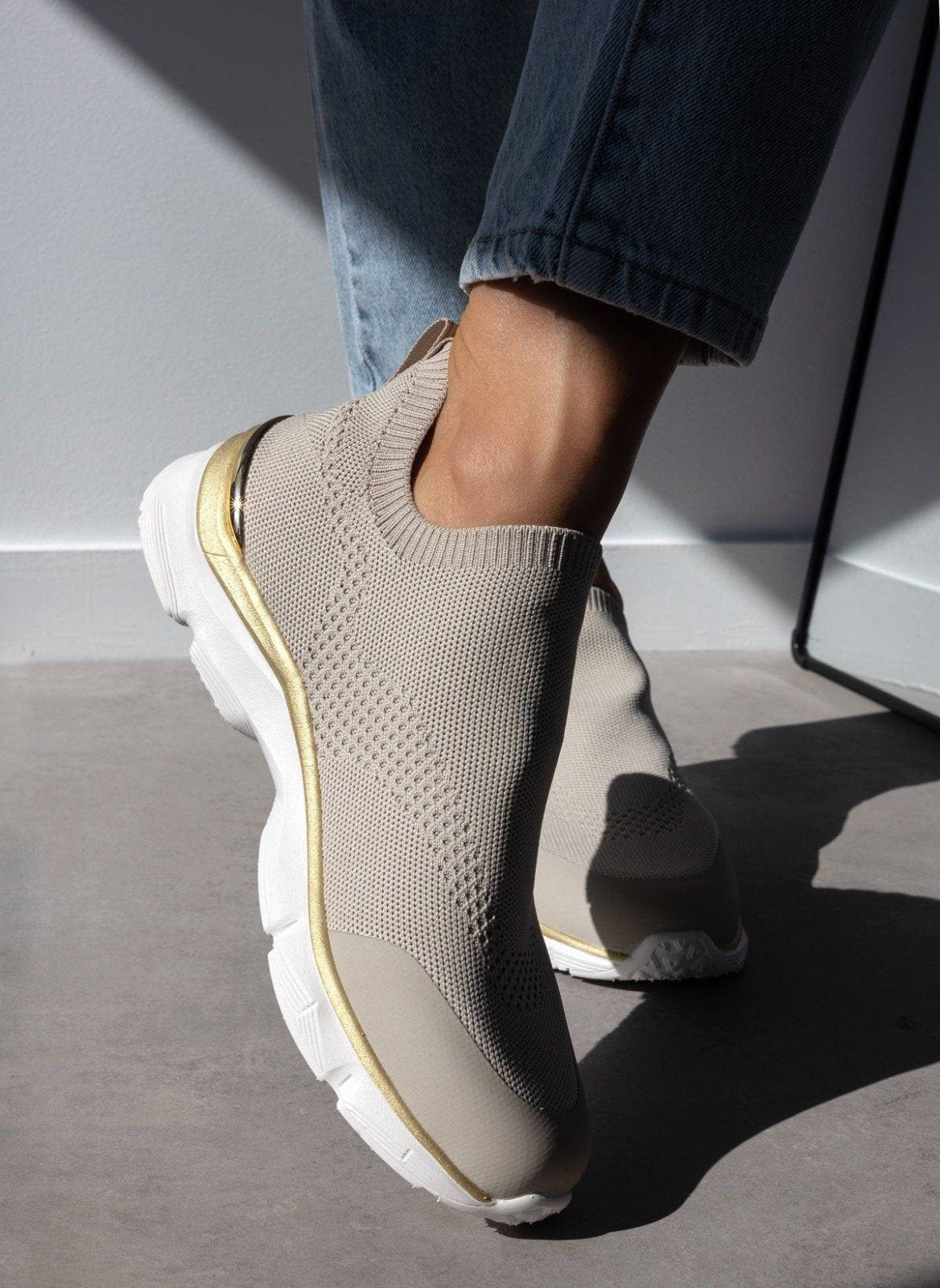 Sneakers slip on Xti 142454 - Μπεζ - thefashionproject.gr - Xti Footwear