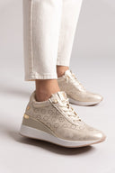 Sneakers wedges με διάτρητο σχέδιο Xti 143776 - Χρυσό - thefashionproject.gr - Xti Footwear