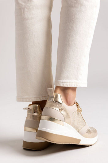 Sneakers wedges με διάτρητο σχέδιο Xti 143776 - Χρυσό - thefashionproject.gr - Xti Footwear