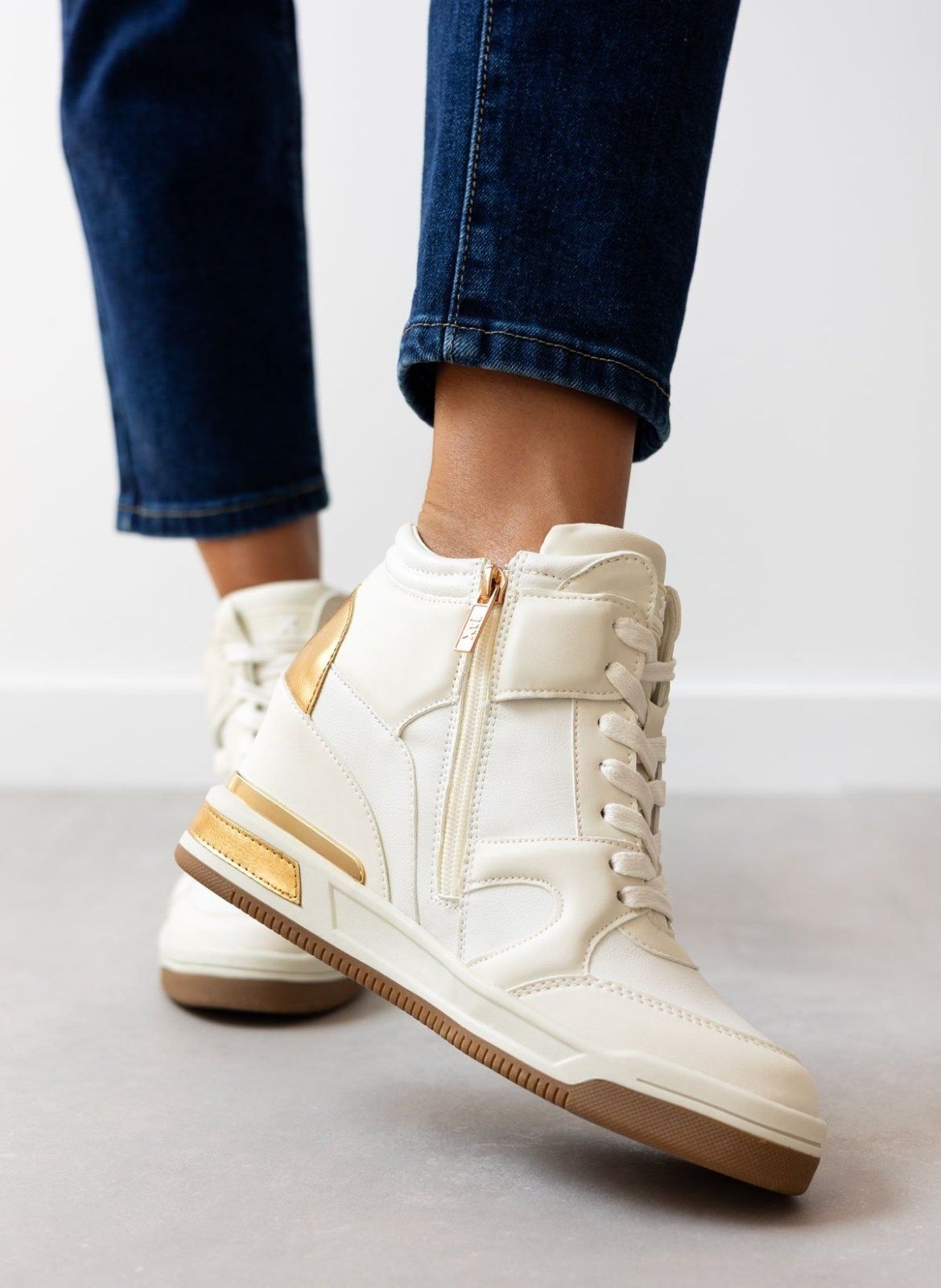 Sneakers wedges μποτάκια Xti 142951 - Ζαχαρί - thefashionproject.gr - Xti Footwear