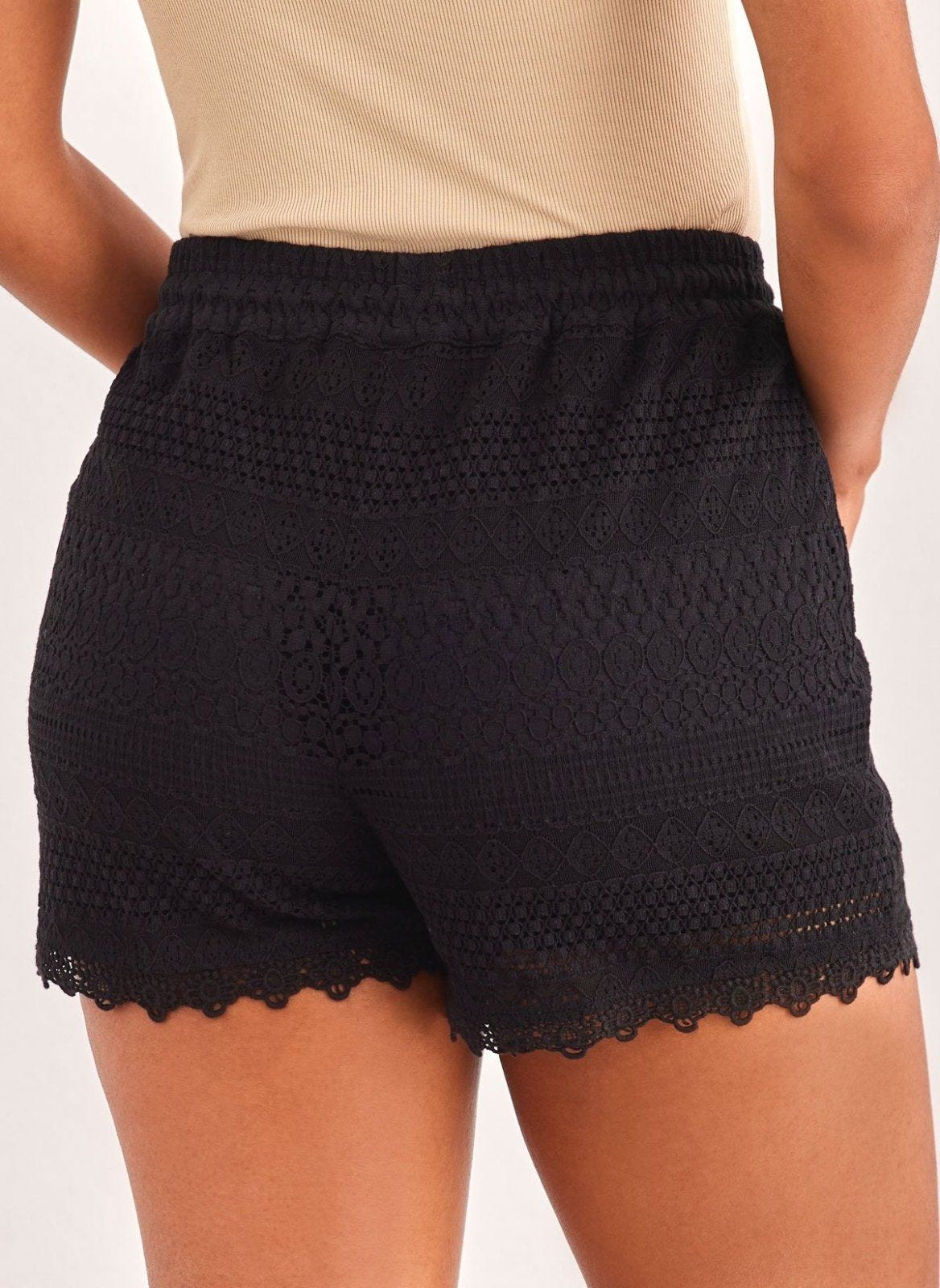 Σορτσάκι με δαντέλα Vero Moda 10190155 - Μαύρο - thefashionproject.gr - VERO MODA