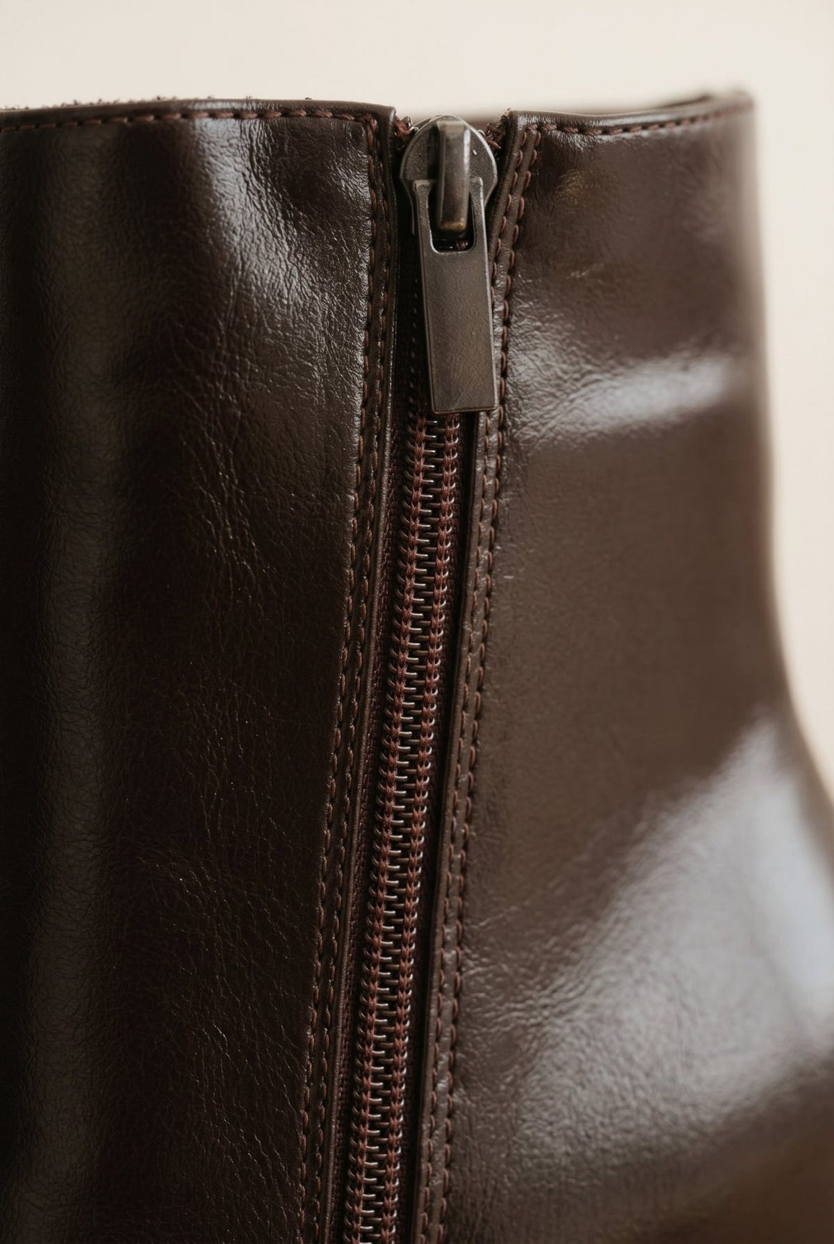 ERYNN - Square - Toe Ankle Boots with Platform - Dark Brown Matte