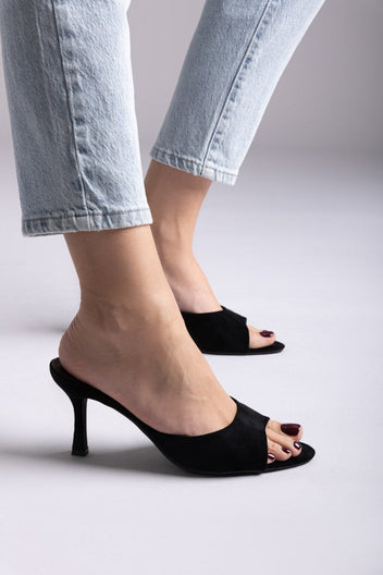 Ideal shoes - Stiletto Mules - Black Suede