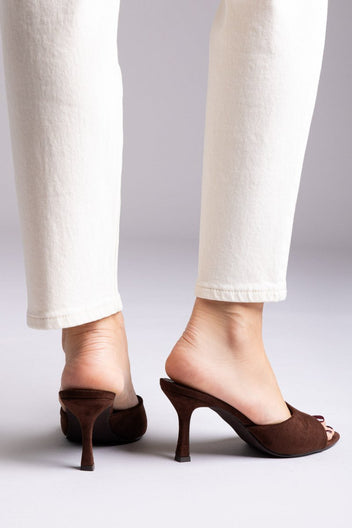 Ideal shoes - Stiletto Mules - Brown Suede